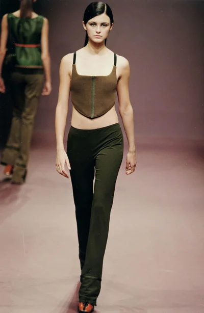 Look 16